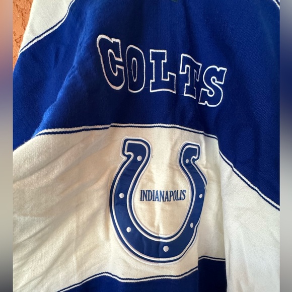 Blue and White Indianapolis Colts Poncho blanket - Picture 2 of 3
